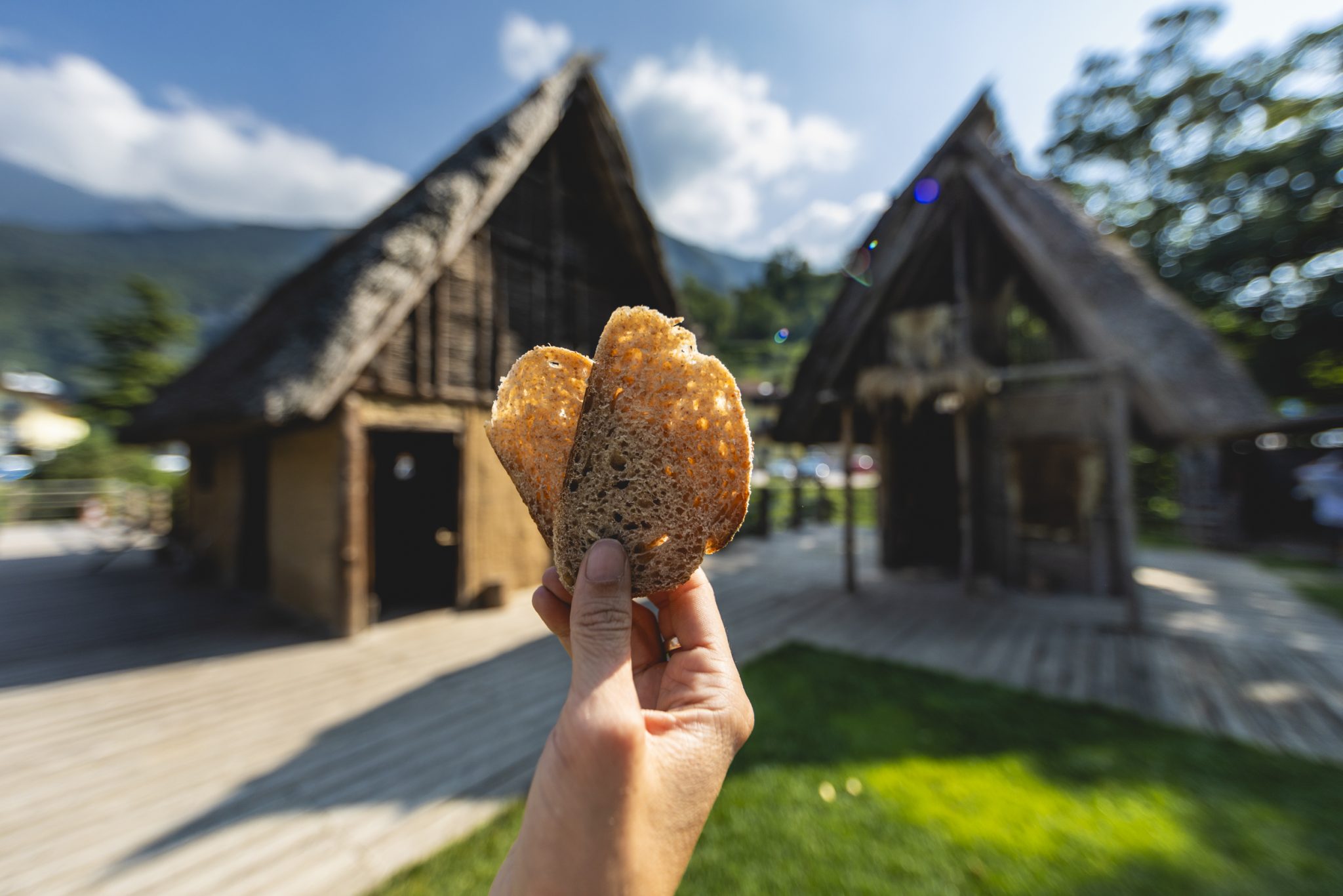 Ricostruzione delle palafitte e pane di Ledro_MichelePurin